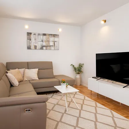 In Prázdninový dům *