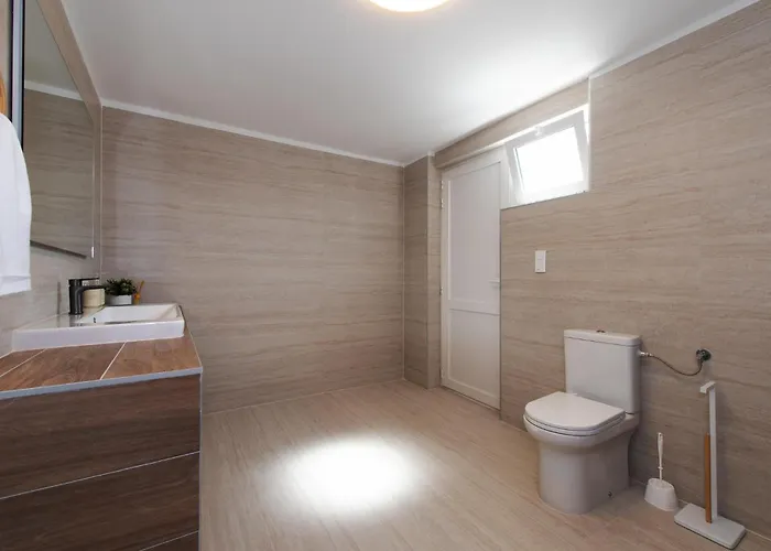 In בית נופש *